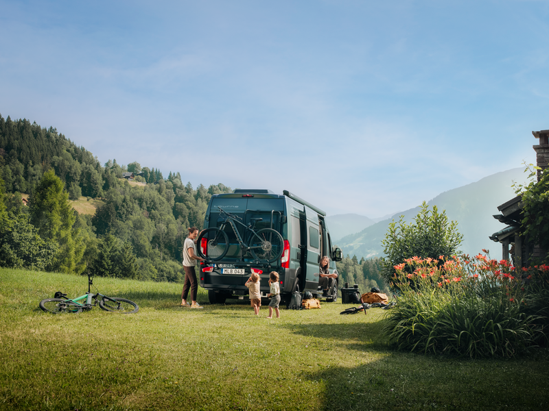 Choosing the Right Cassette, Wind-Out, or Fixed Awning for Your Caravan, Motorhome, or Campervan: A Buyer's Guide