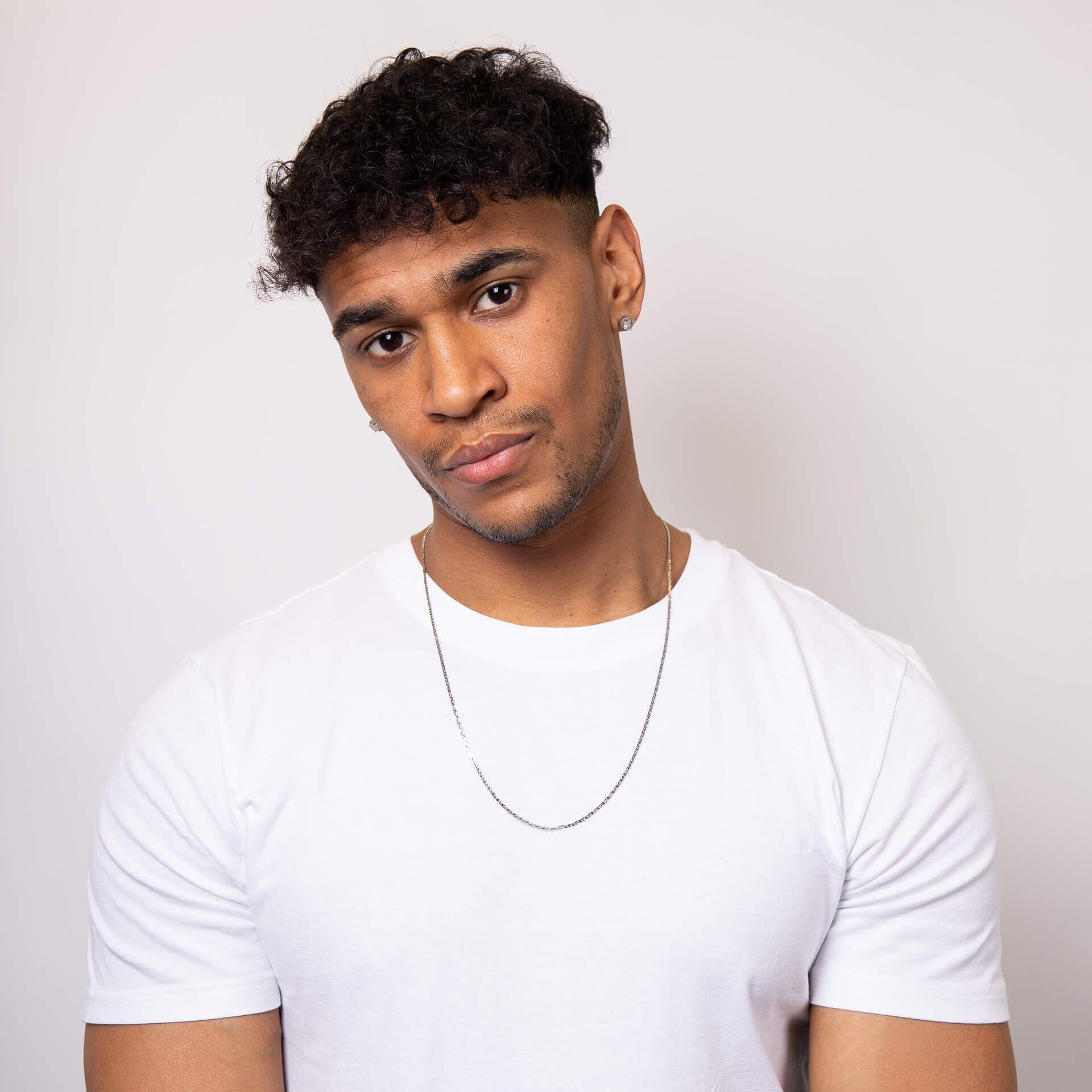 "fredbennett® Stainless Steel Cardano Chain Necklace – interlocking links symbolising unity with a 56cm length. Skin-safe and presented in a suede pouch from Gold and Diamonds."