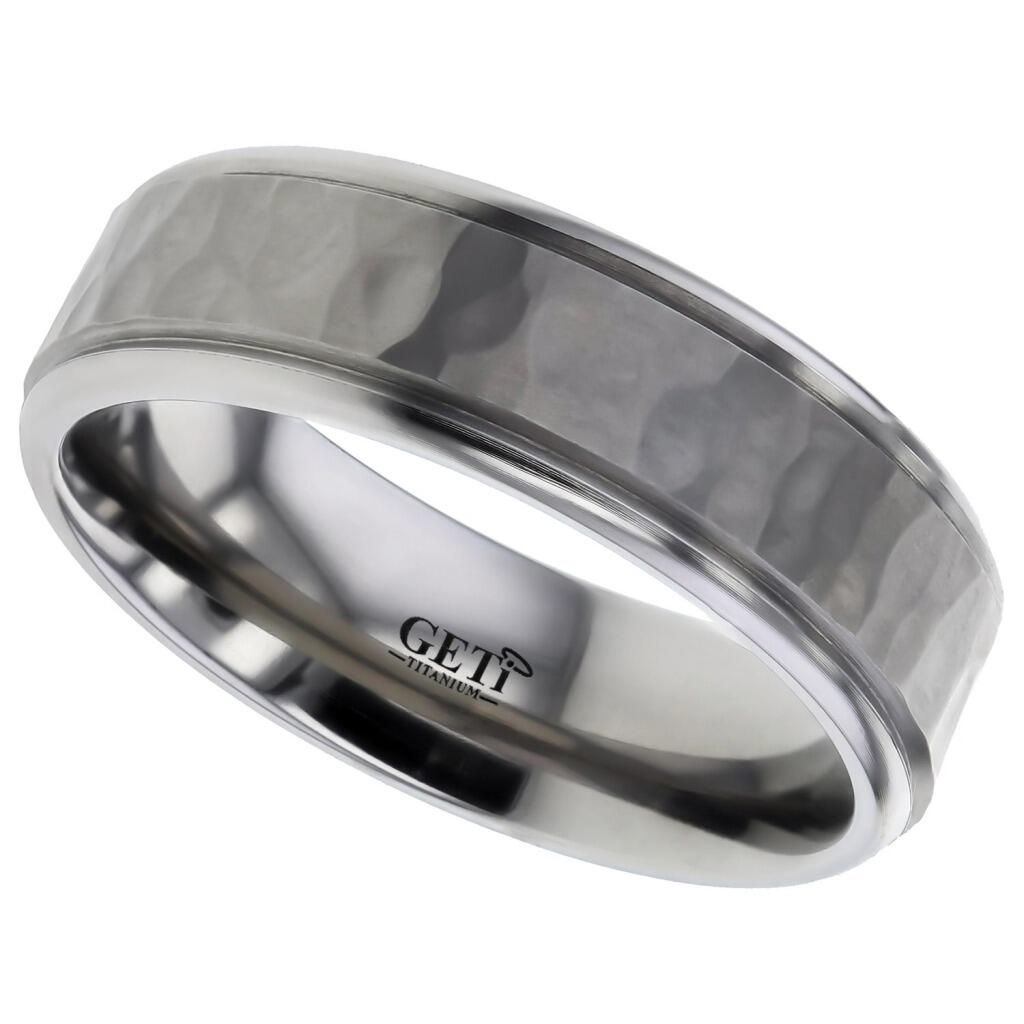 Flat court Geti titanium wedding band with hammered centre, twin deep grooves and polished edges by Gold and Diamonds