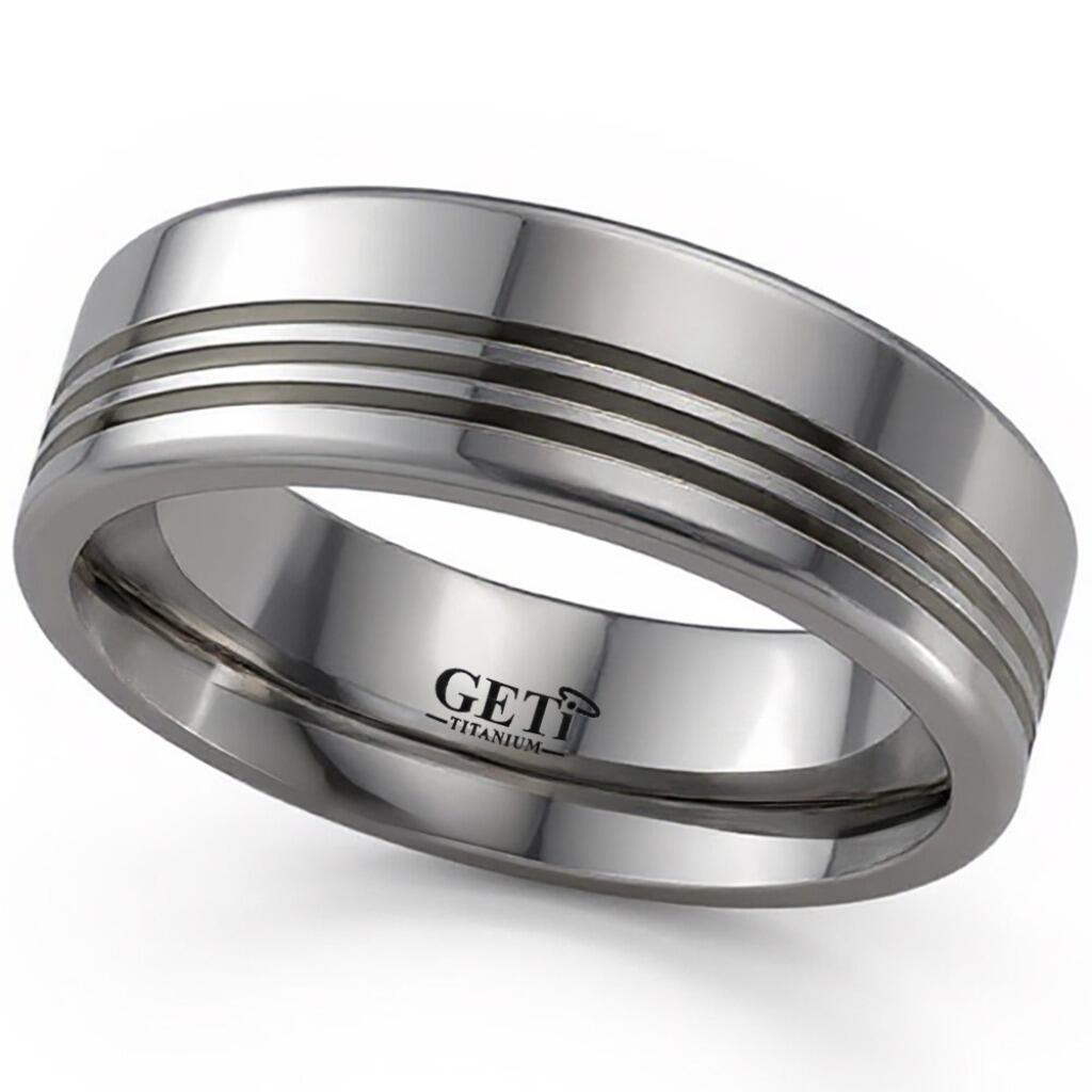 Flat court Geti titanium wedding band with polished finish and three ascending grooves by Gold and Diamonds