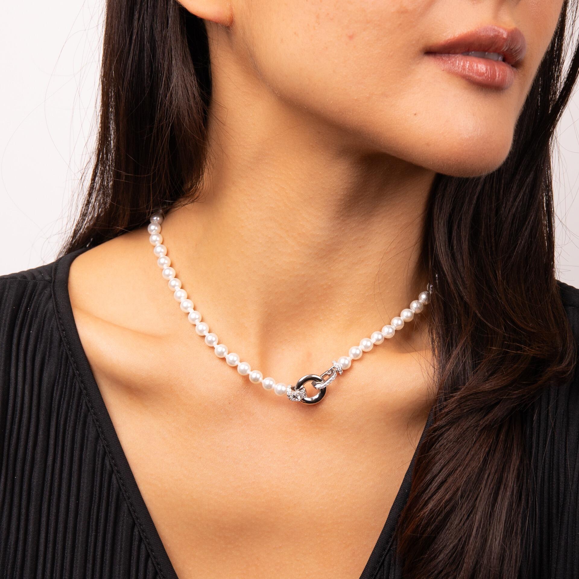 "Elegant bridal necklace by Diamonfire© featuring a dazzling 57-facet zirconia stone set in high-quality sterling silver triple plated with rhodium, palladium, and platinum. Certified skin safe by Anchor Cert, perfect for brides and bridesmaids."