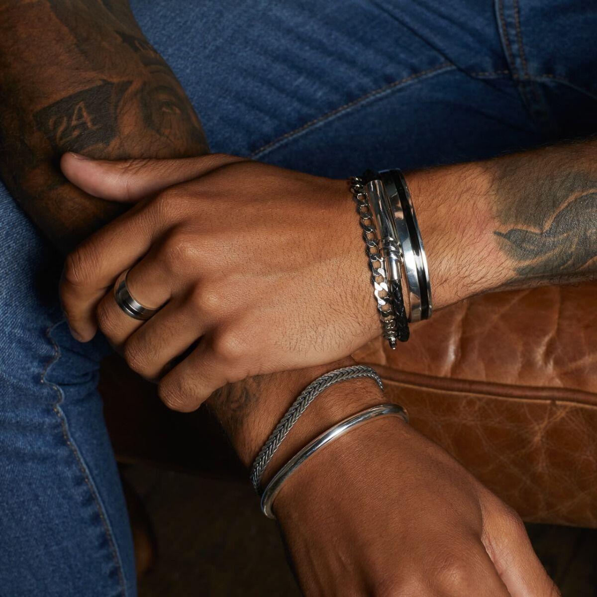 "Heavyweight diamond curb chain bracelet in sterling silver with a polished finish, 22.5cm, AnchorCert Pro certified skin safe, presented in a branded premium suede pouch in a branded gift box by fredbennett®."