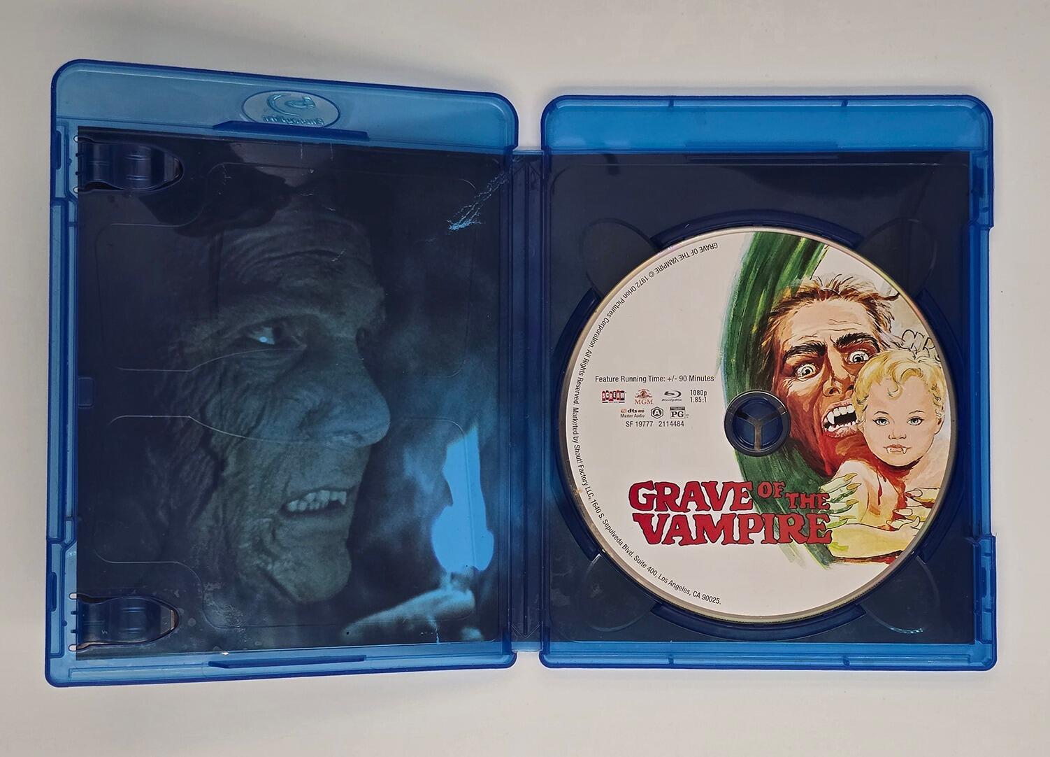 Grave of the Vampire - Blu-Ray - Region A - [Pre-owned] - Shout! Factory - Item Image 3