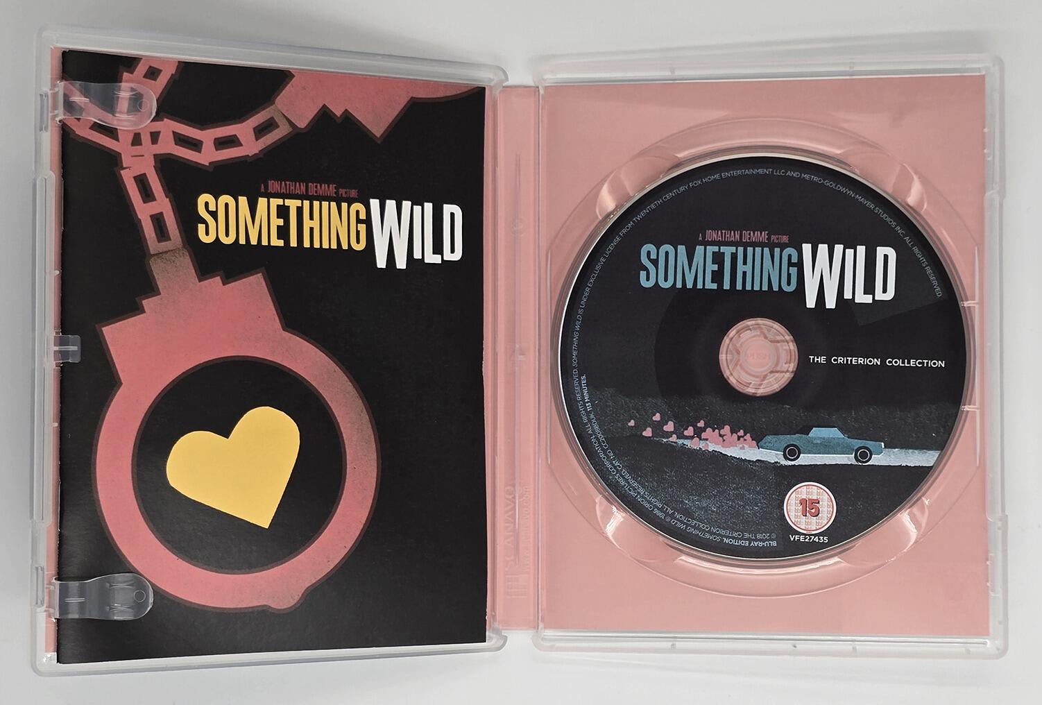 Something Wild - Blu-Ray - Region B - [Pre-owned] - Criterion - Jonathan Demme - Jeff Daniels - Melanie Griffith - Case Inside