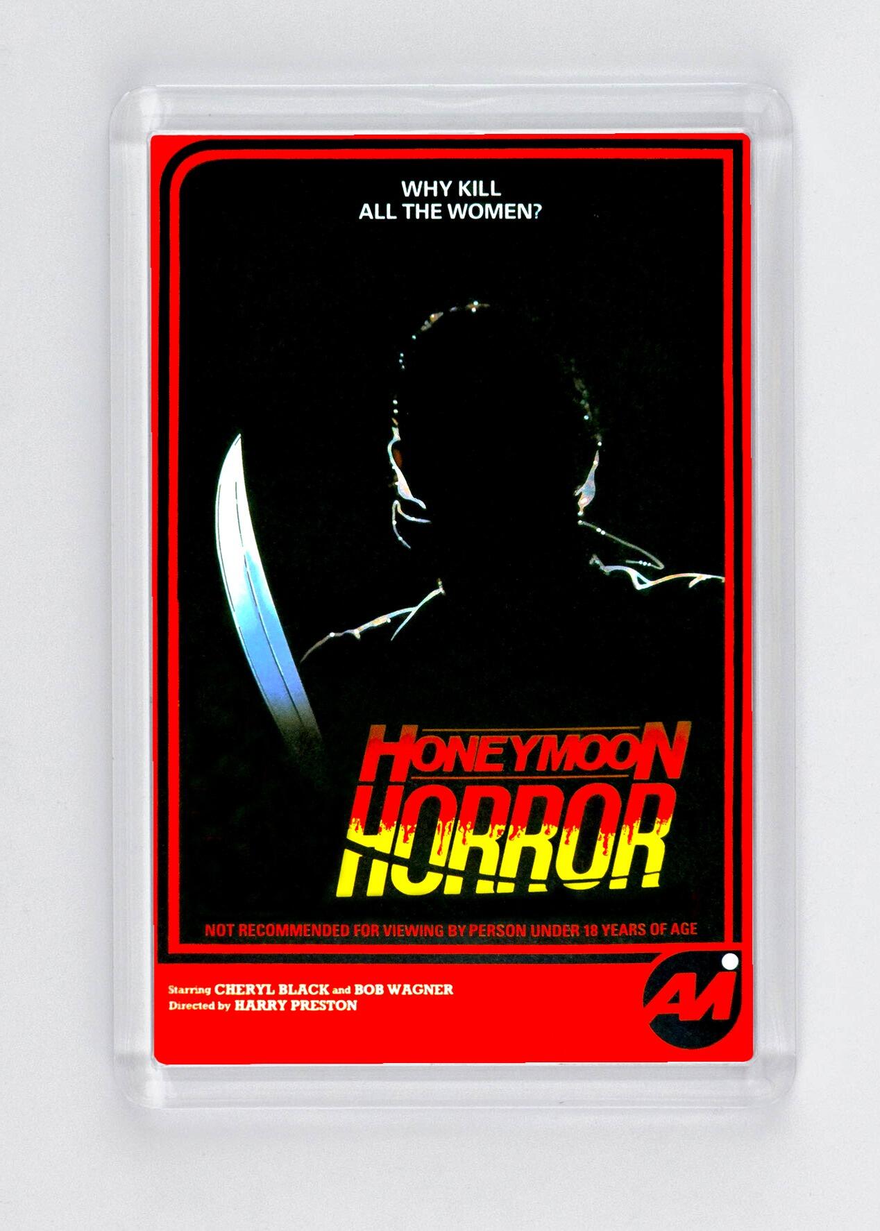 Honeymoon Horror - Fridge Magnet - (70mm x 45mm) - [CM-FM-7045-095] -  - Item Image 1