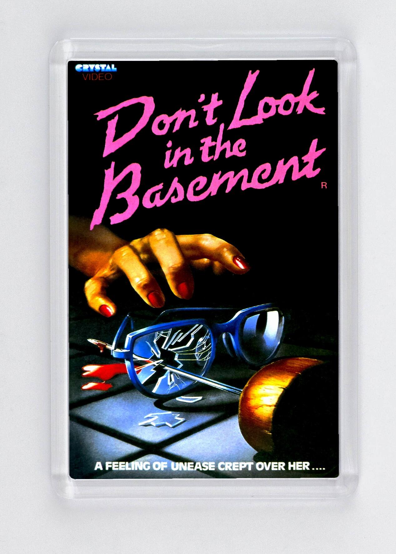 Don't Look In The Basement - Fridge Magnet - (70mm x 45mm) - [CM-FM-7045-061] -  - Item Image 1
