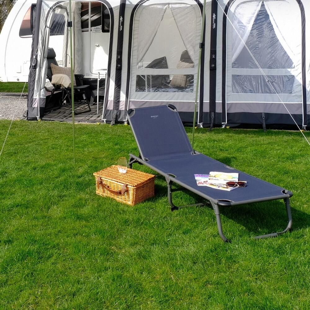 Laze Reclining Campbed - Lifestyle3