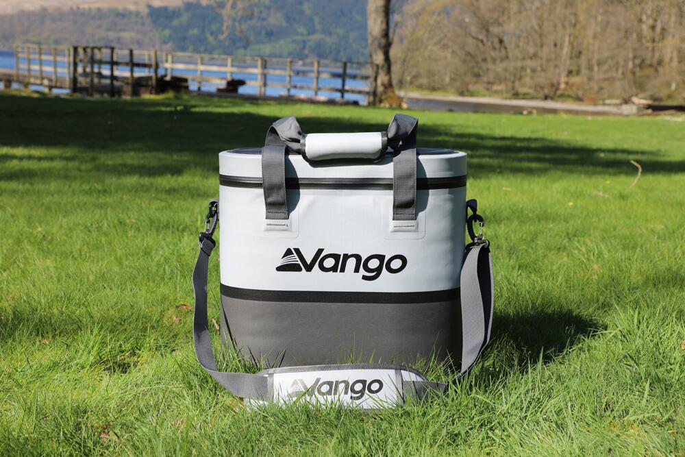 Soft Cooler Medium - 17L - Lifestyle2