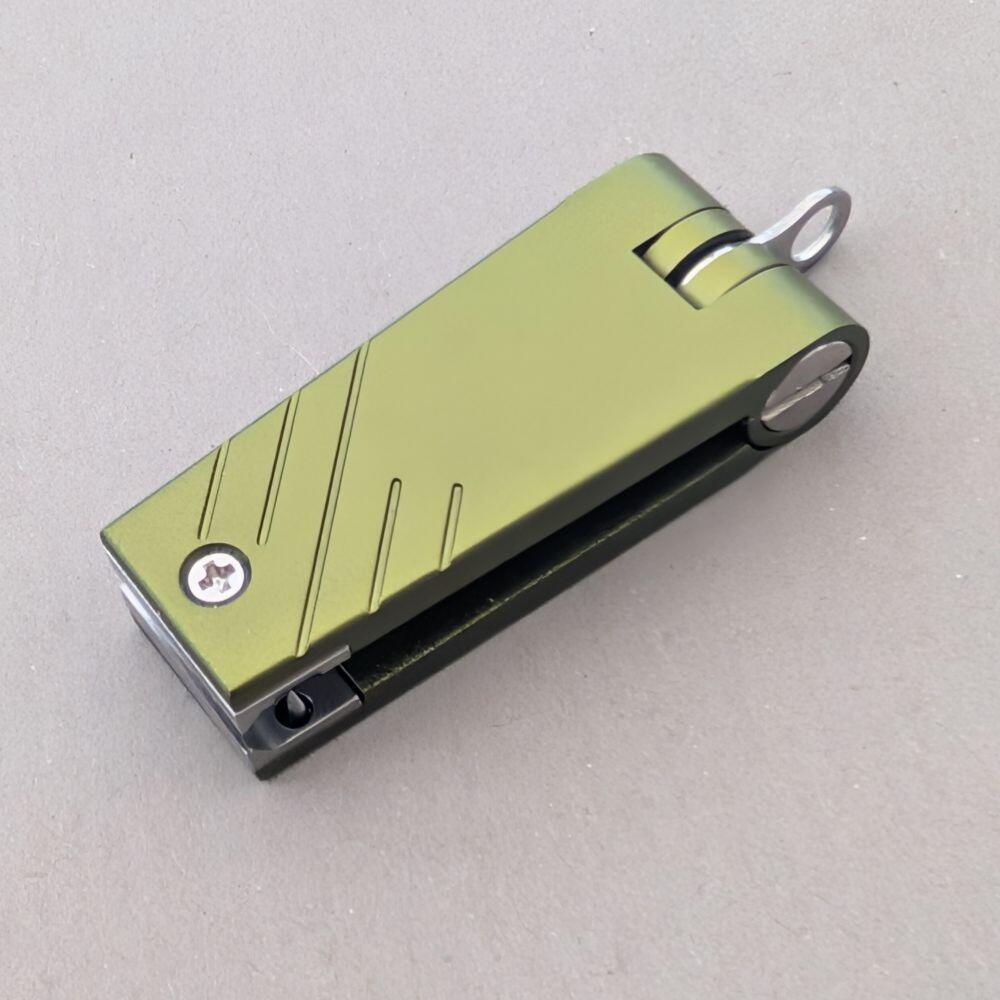 olive green nipper