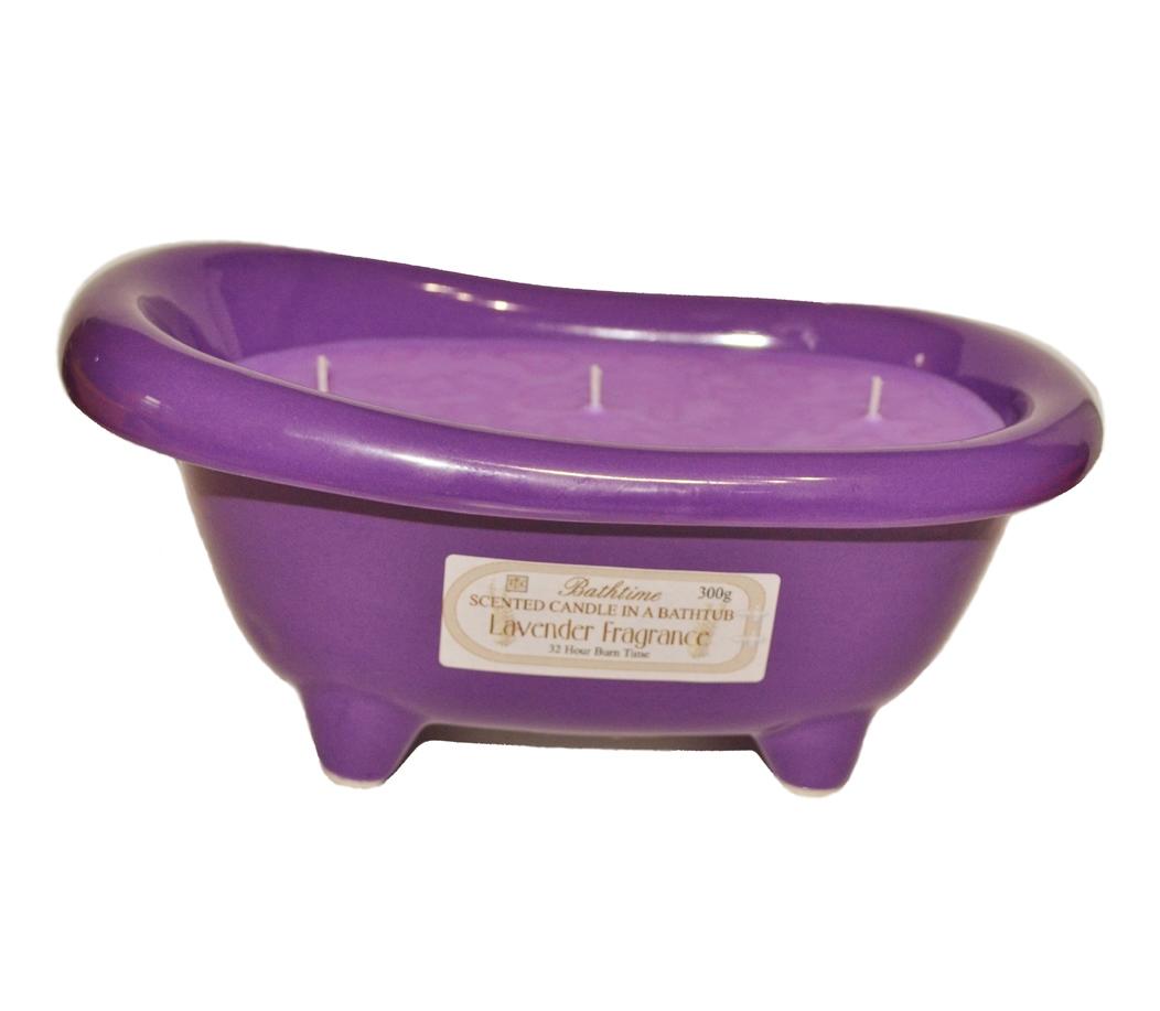 Scented 3-wick candle in a large bathtub - lavender