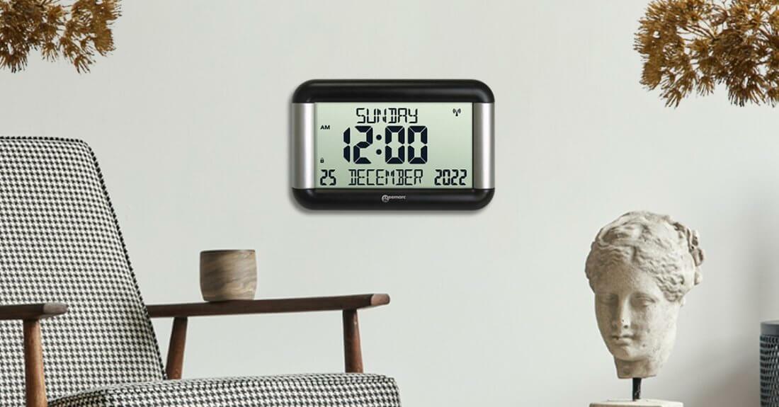 VISO 8 Radio Controlled Digital Calendar Clock VISO 8 Radio Controlled Digital Calendar Clock