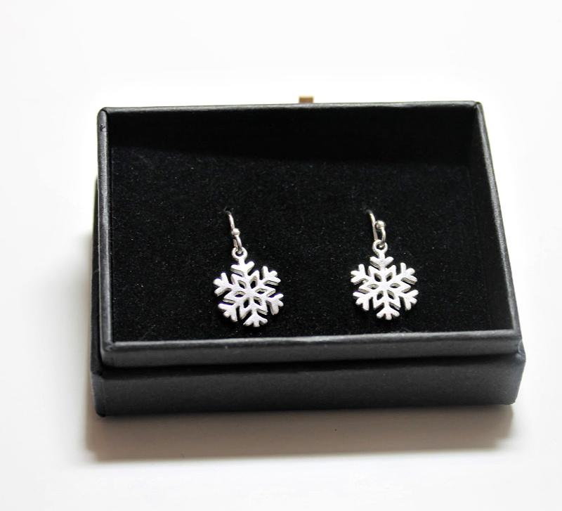 silver snowflake earrings