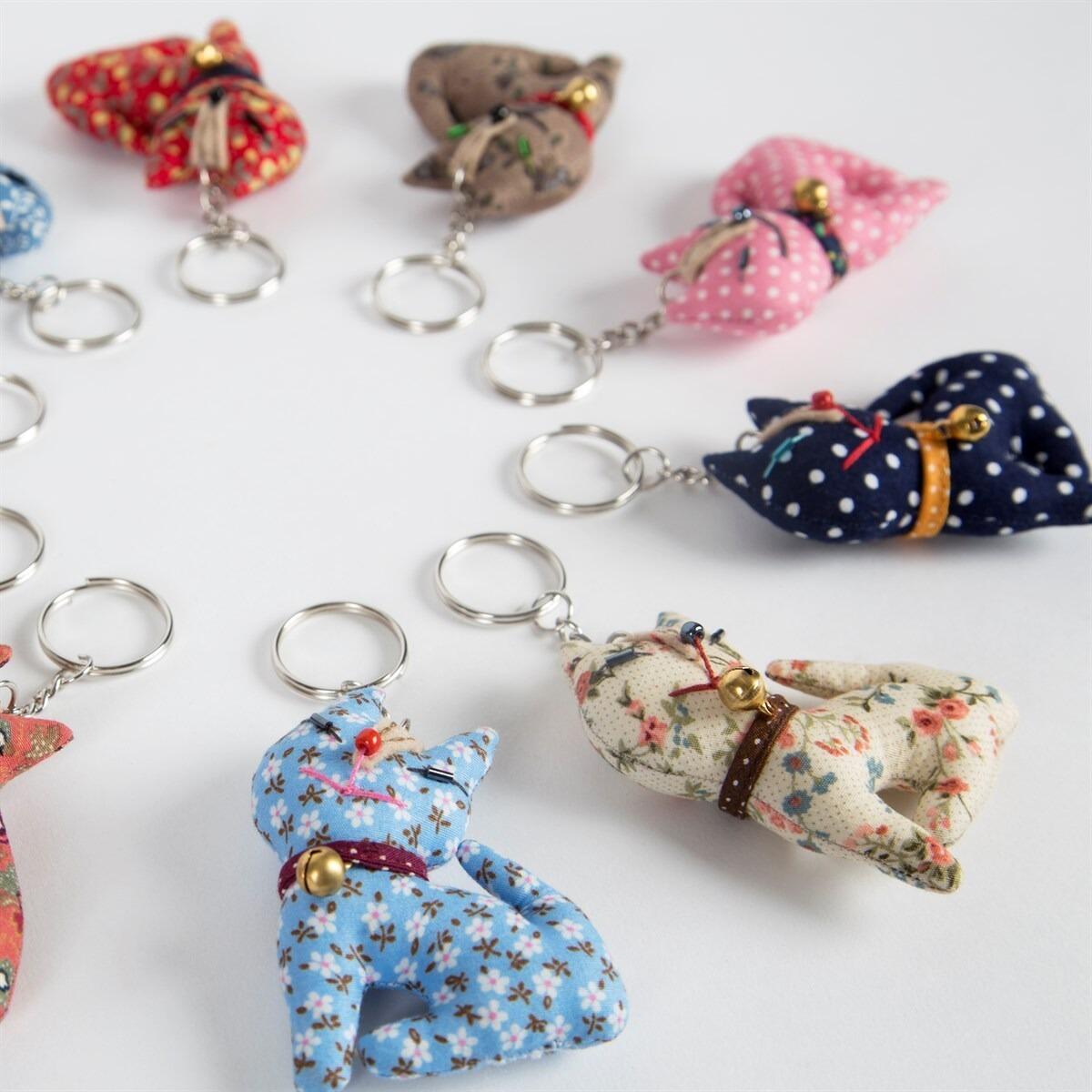patterened fabric cat keyring