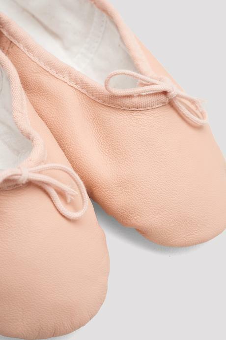  Capezio Hanami Ballet Shoe - Size 4.5M, Light Pink