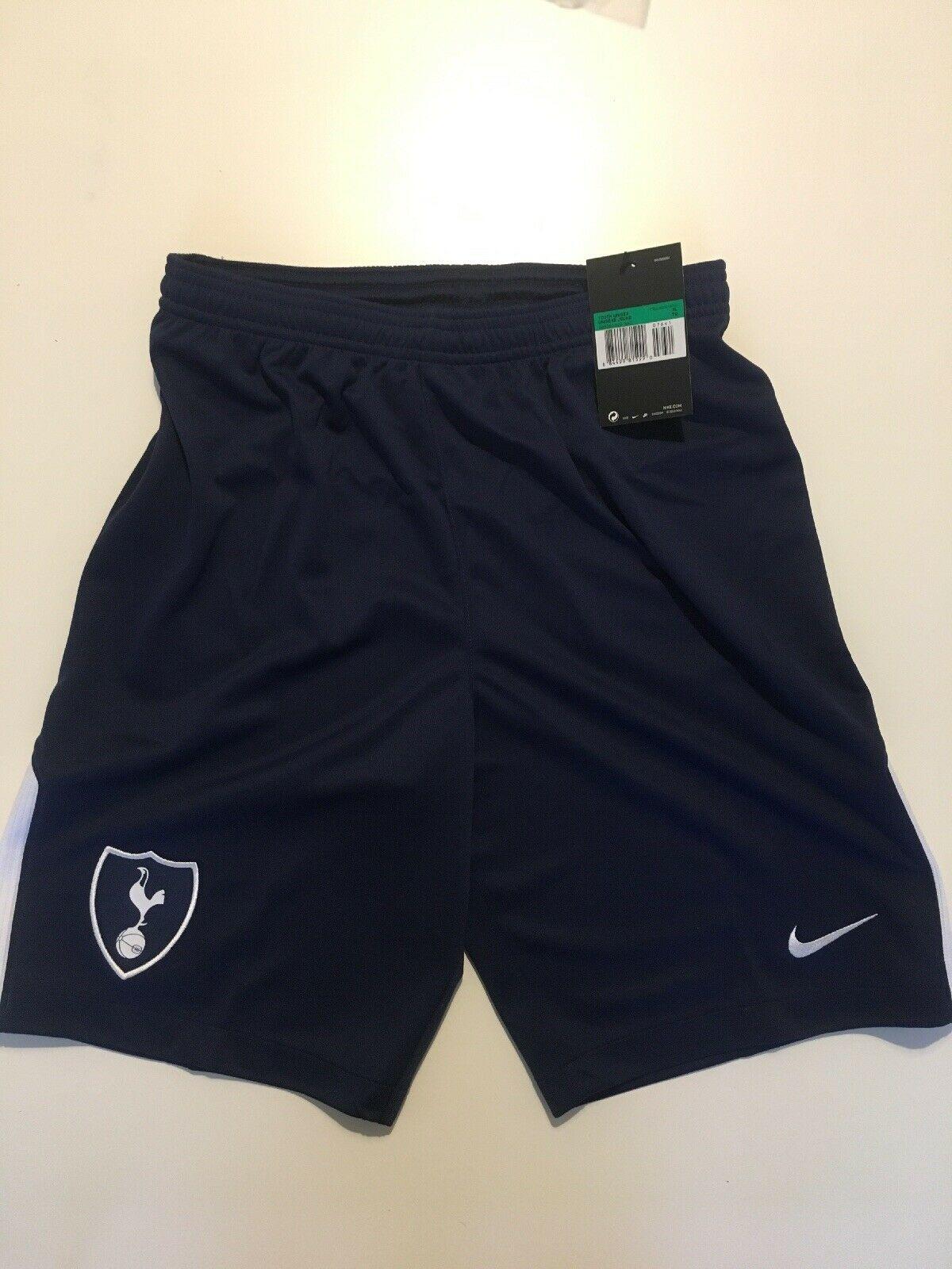 spurs football shorts