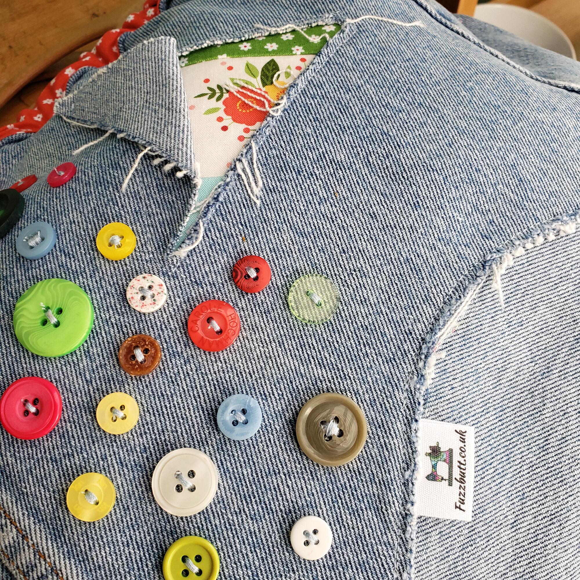 Justin's Jeans upcycled denim bag,makower,amelia,flowers,floral, patchwork denim, jeans,bag,handbag,flowers,old jeans,levis,recycled denim