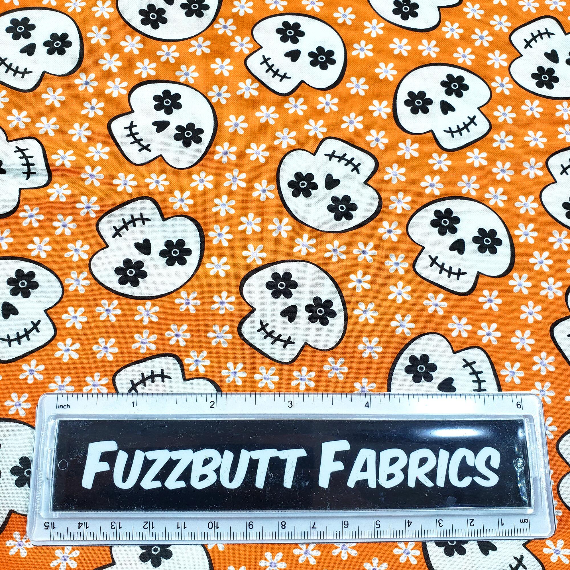 moda halloween fabric, halloween patchwork, halloween quilt, trick or treat fabric, fab boo lous, pumpkins, ghosts