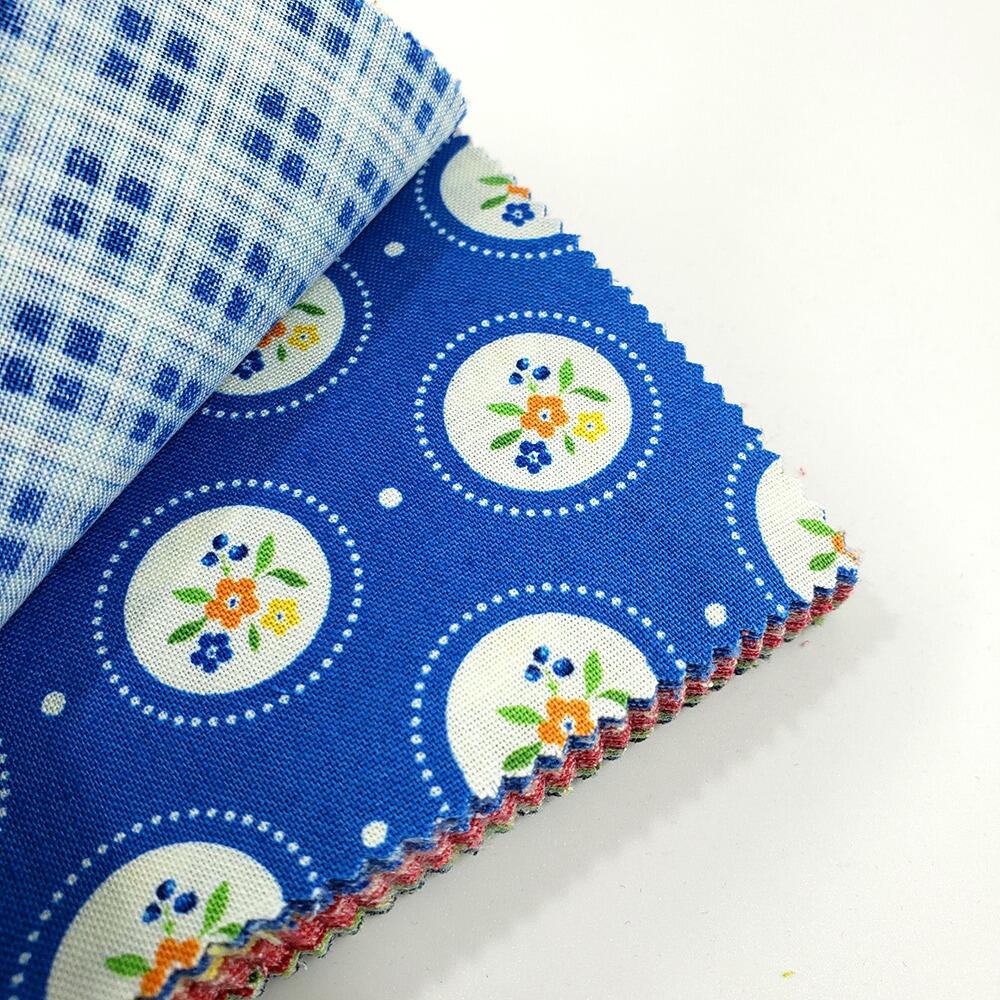 riley blake charm pack, sandy gervais, summer's in town, easy patchwork fabric, retro prints, primary colours, 5 inch squares