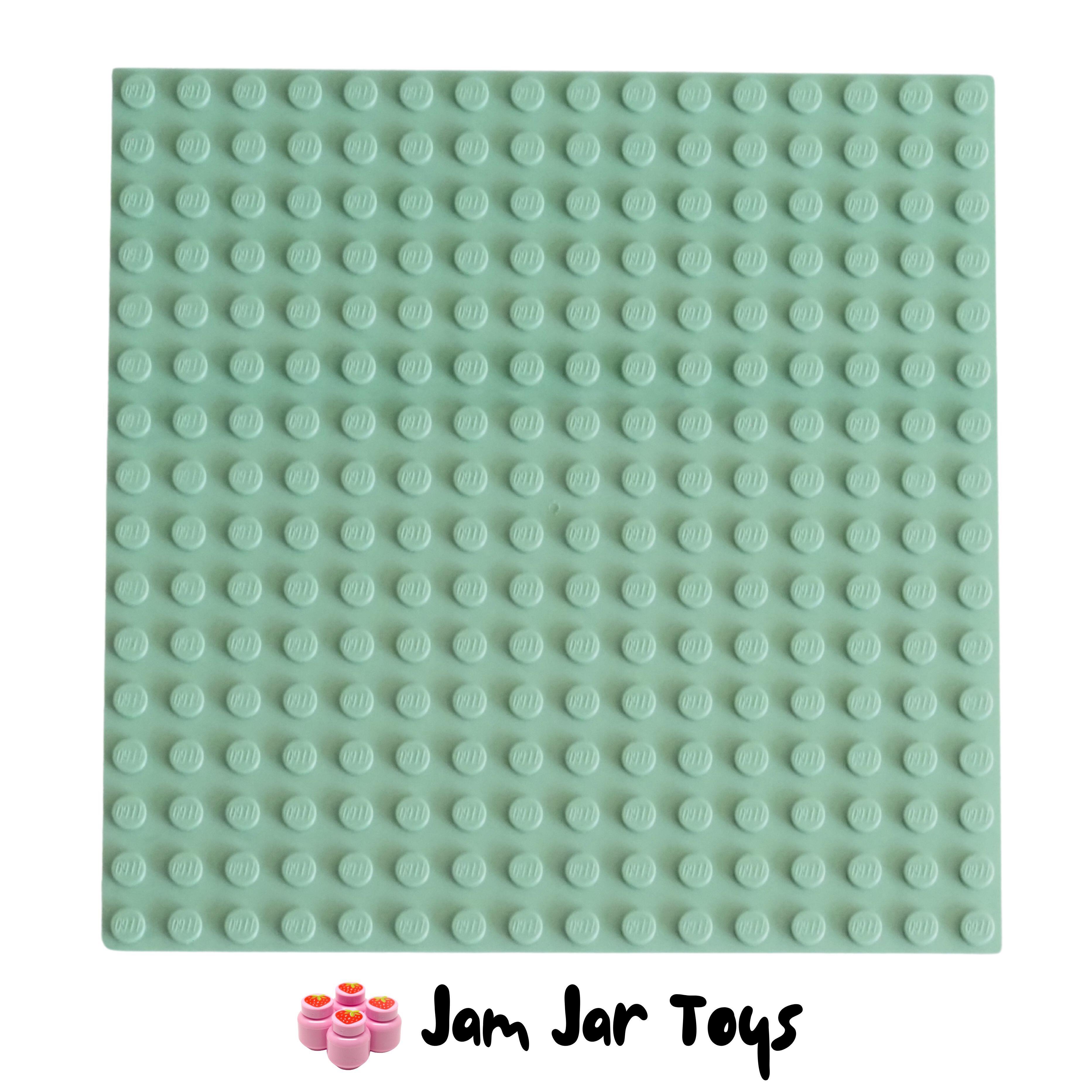 LEGO Base Plate - Sand Green 16 x 16 Stud