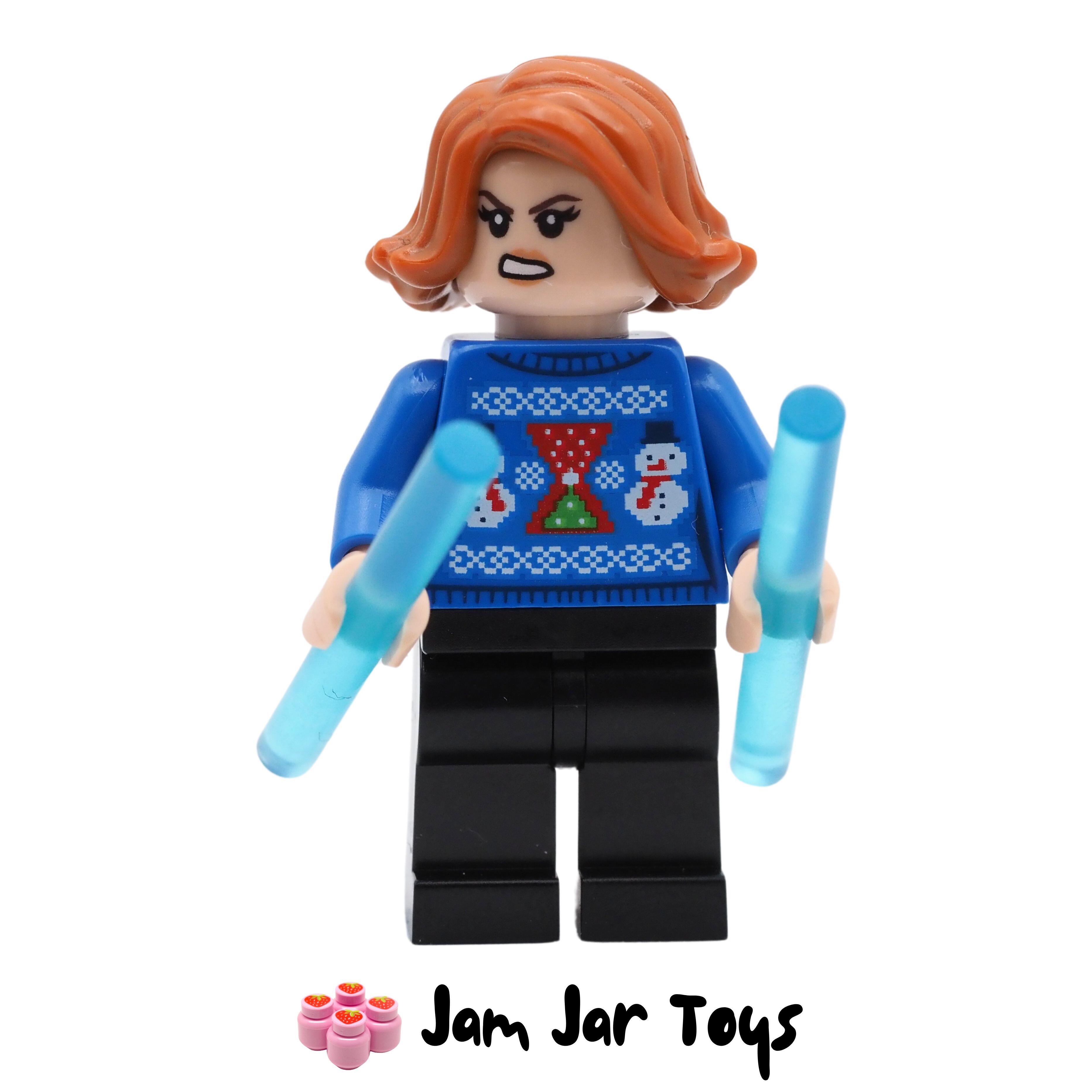 LEGO Marvel Black Widow in Christmas Jumper. R283