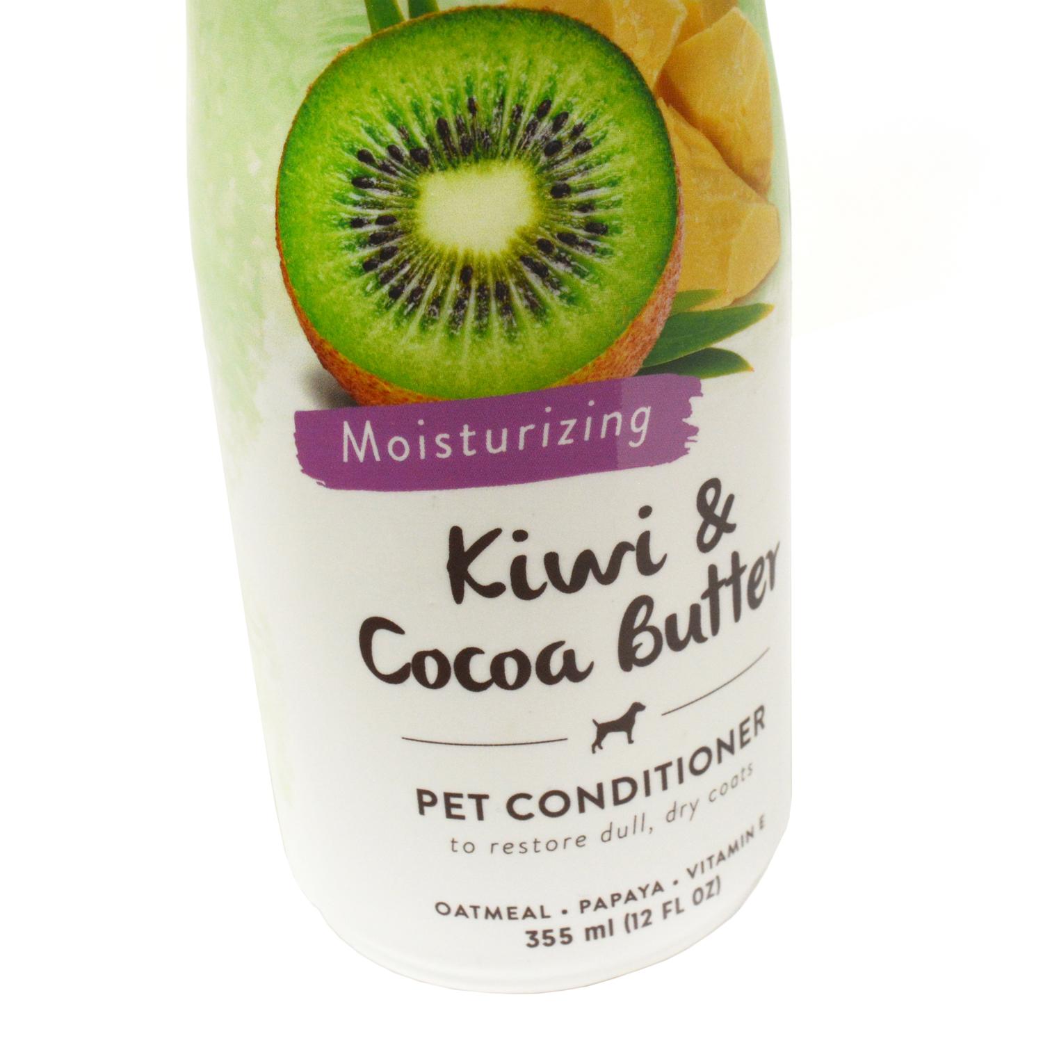 Close up of a bottle of Tropiclean Moisturising Kiwi and Cocoa Butter Pet Conditioner