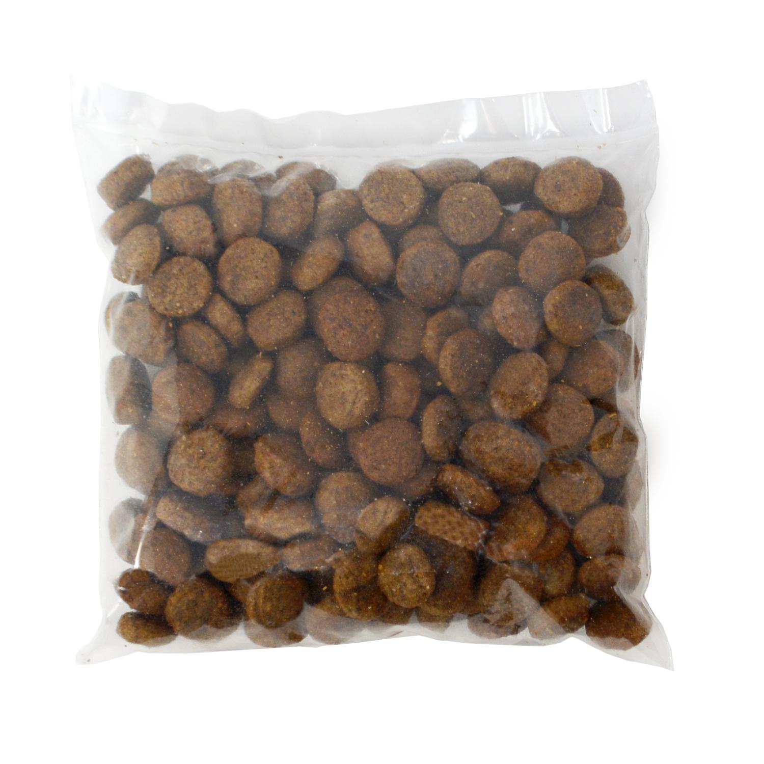 Back of a sample pack of Omni pet plant based adult dog food