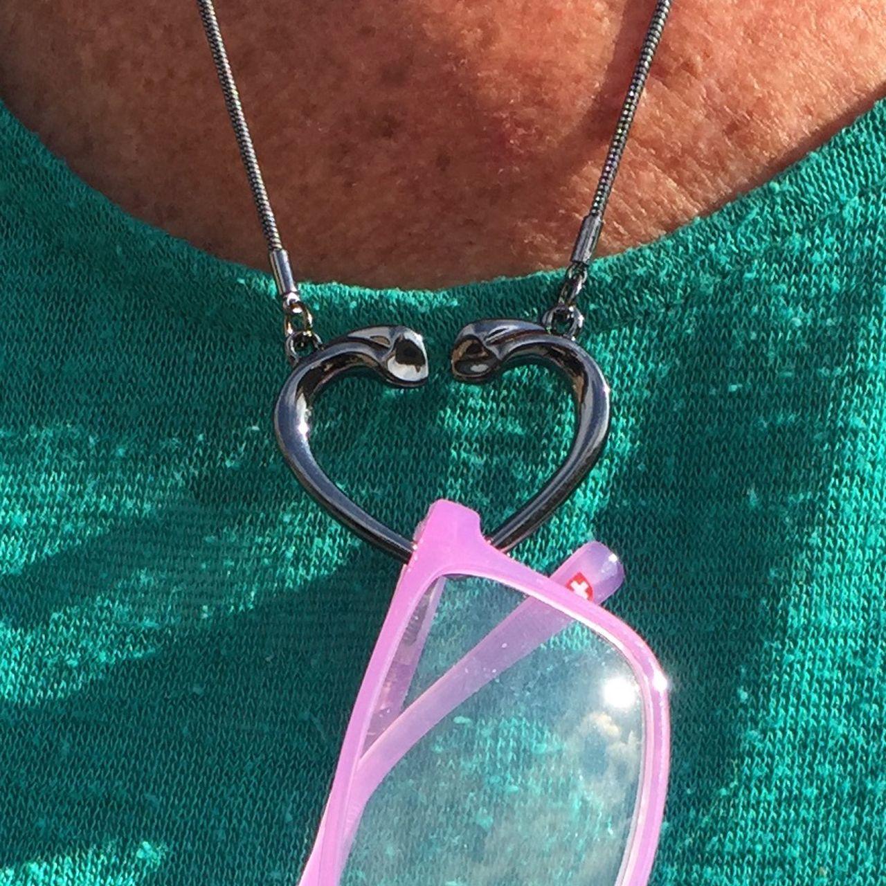 Spec Necklace With Open Heart-2