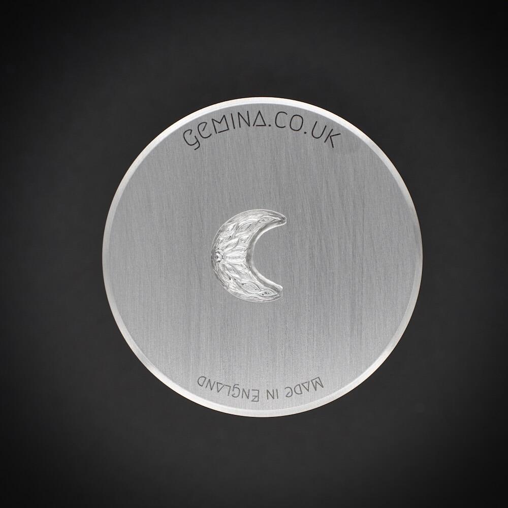 137 - Gemina Wavy Moon Impression