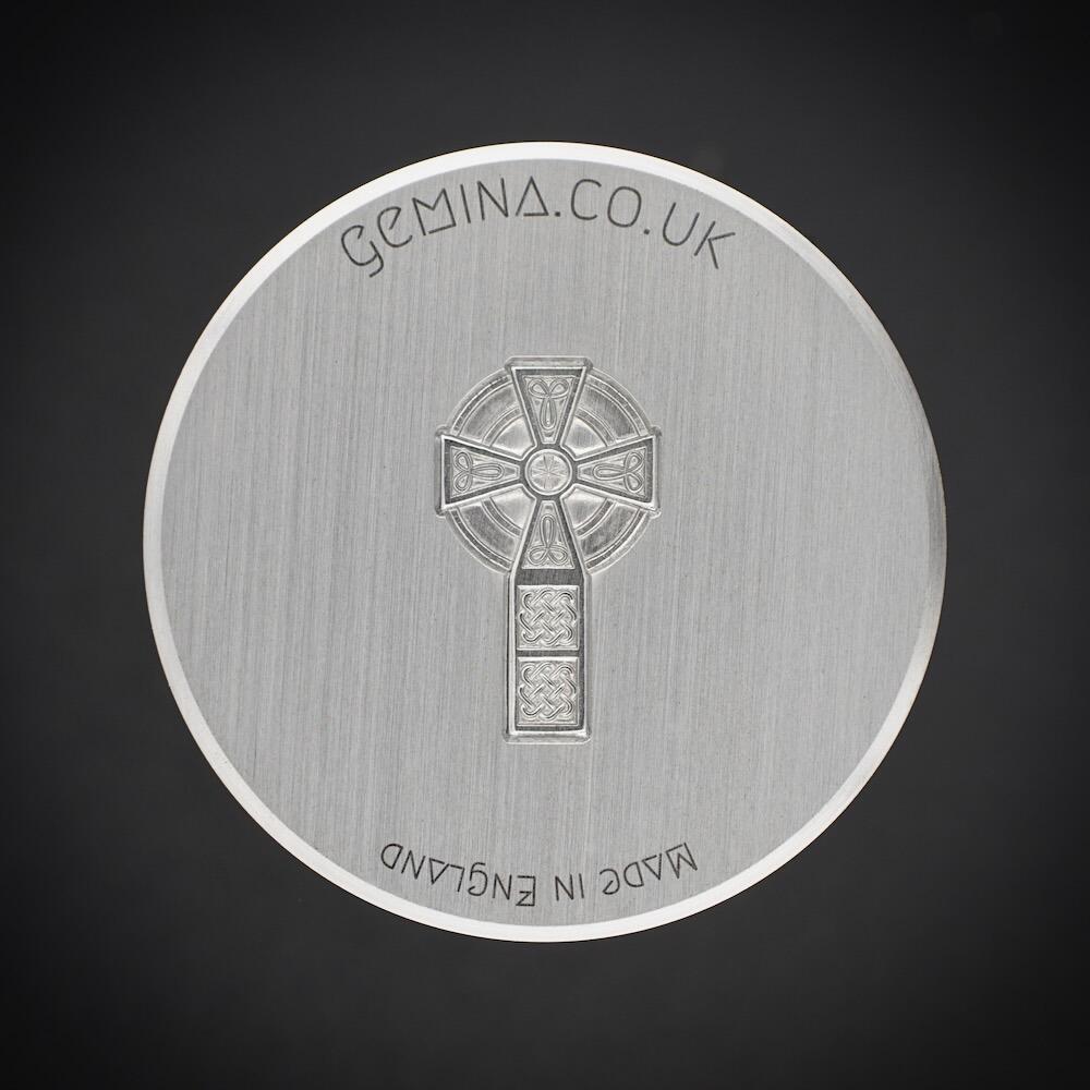 202 - Gemina Celtic Ring Cross Impression Die