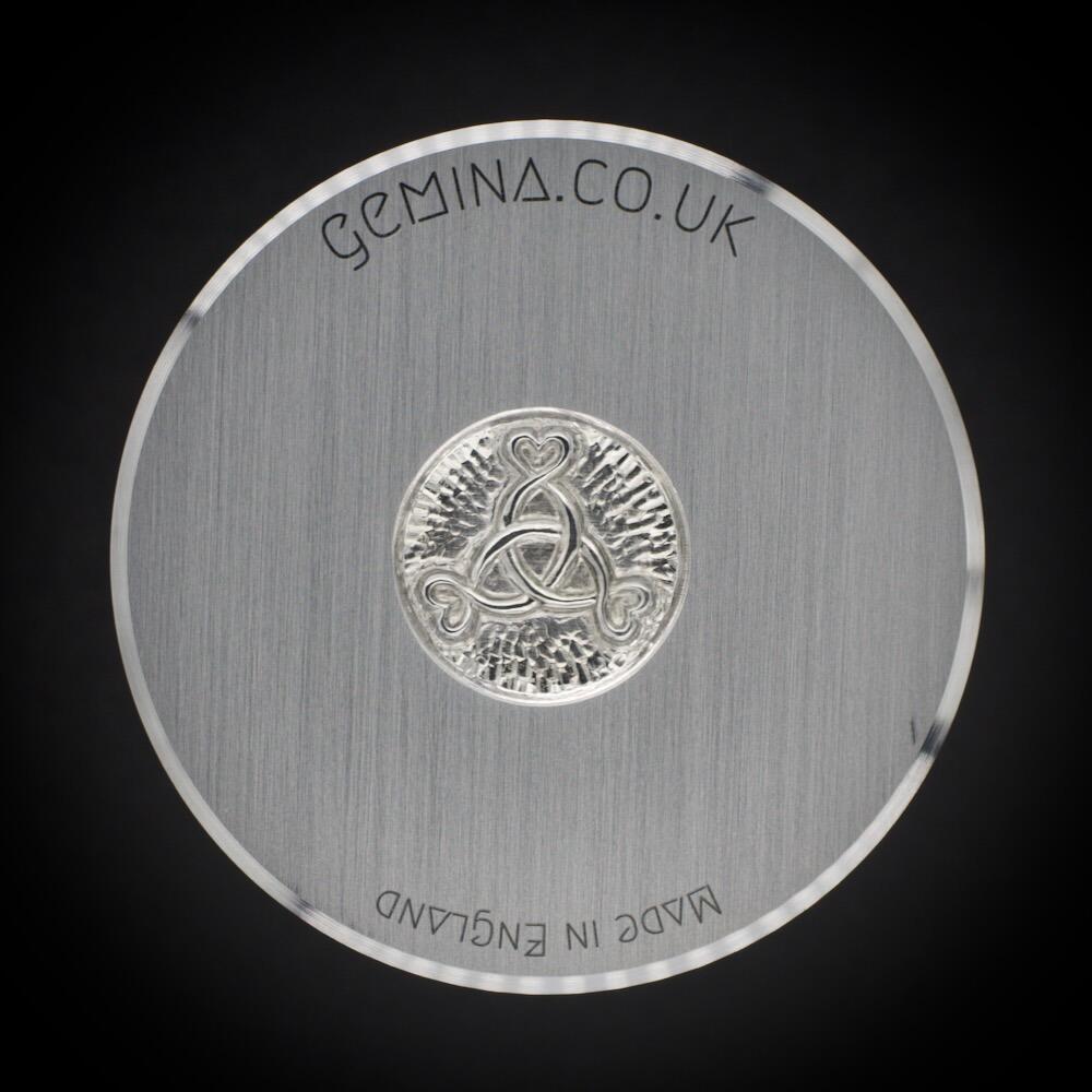 148 - Gemina Heart Triquetra Shot Plate