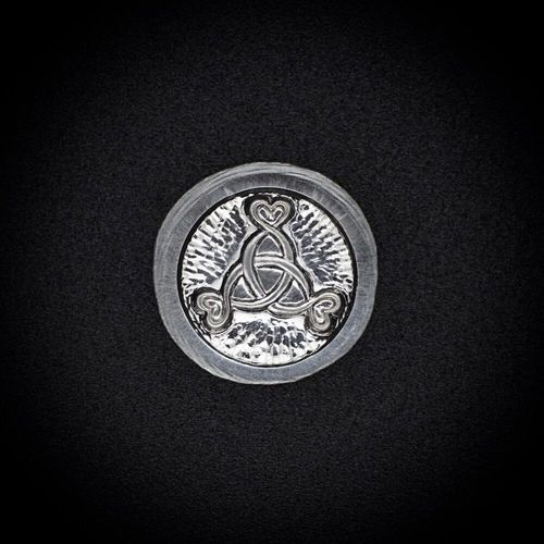 148 - Gemina Heart Triquetra Impression