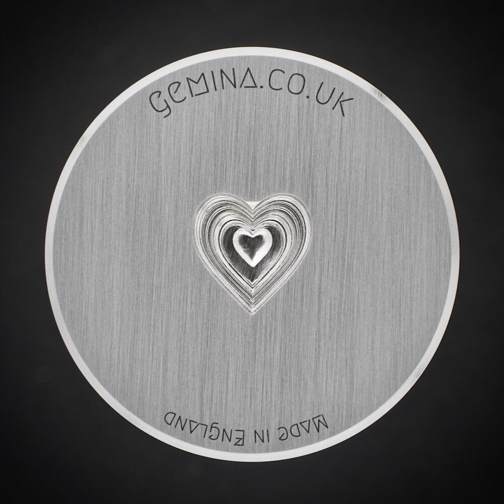 214 - Gemina Large Multi-Border Heart Shot Plate