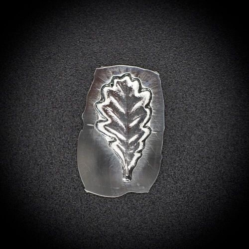 123 - Gemina Oak Leaf Impression