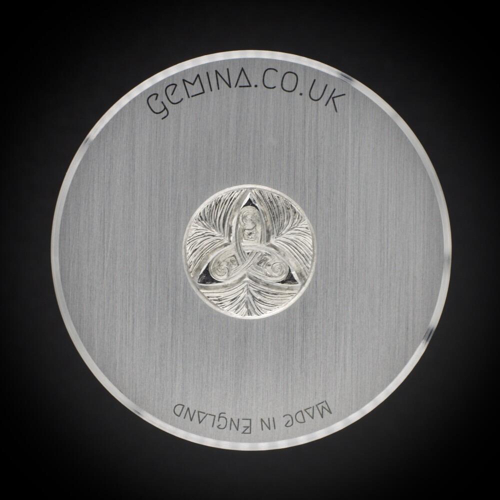 145 - Gemina Scroll Triquetra Shot Plate