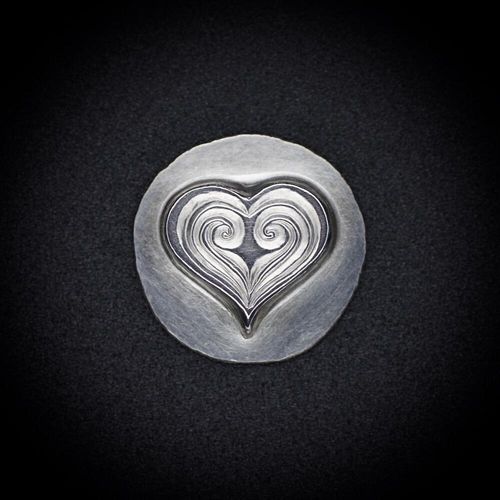 Gemina Scroll Heart Impression