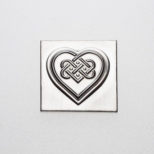 Gemina Celtic Knot Heart Impression