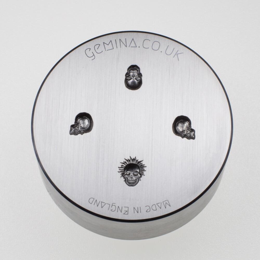 256 - Gemina Mini Skulls Shot Plate