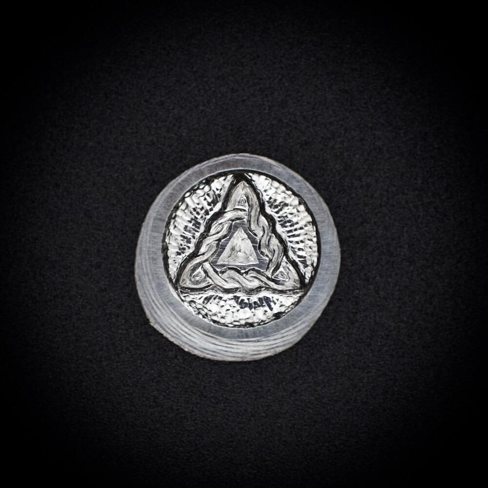 146 - Gemina Woven Triquetra Impression
