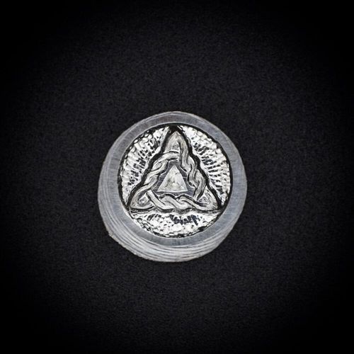 146 - Gemina Woven Triquetra Impression