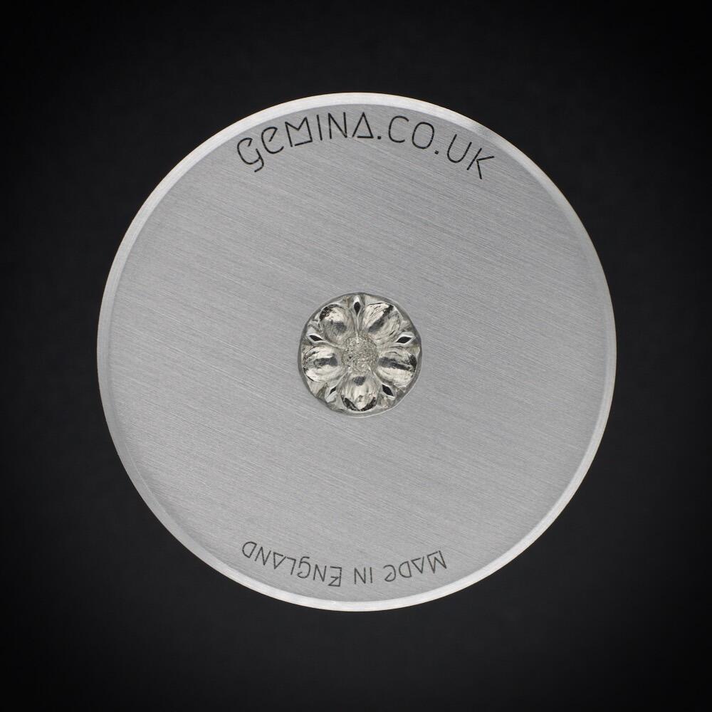 Gemina 5 Petal Medieval Flower Shot Plate