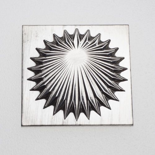 Gemina Radiant Circle Impression