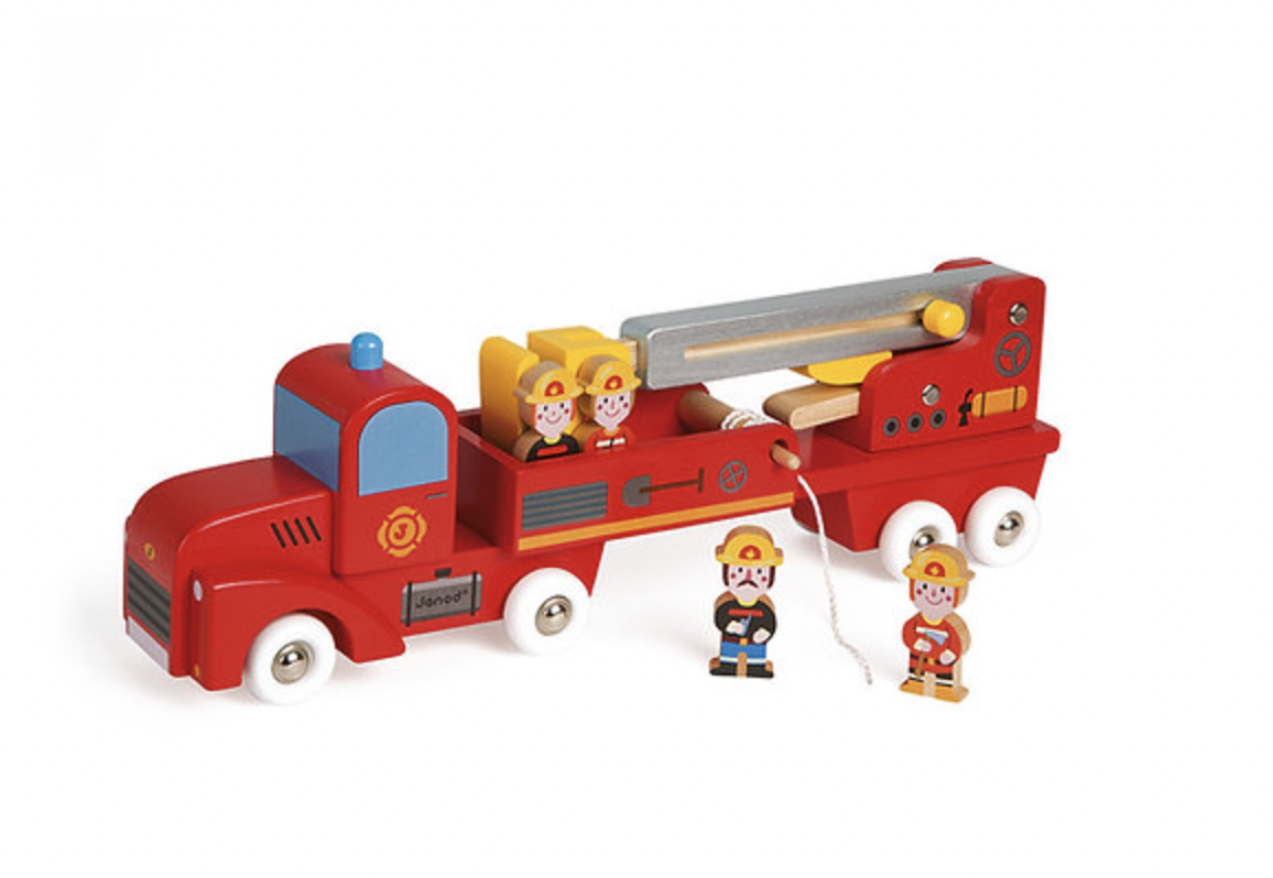 STORY GIANT FIREFIGHTERS TRUCK (WOOD)