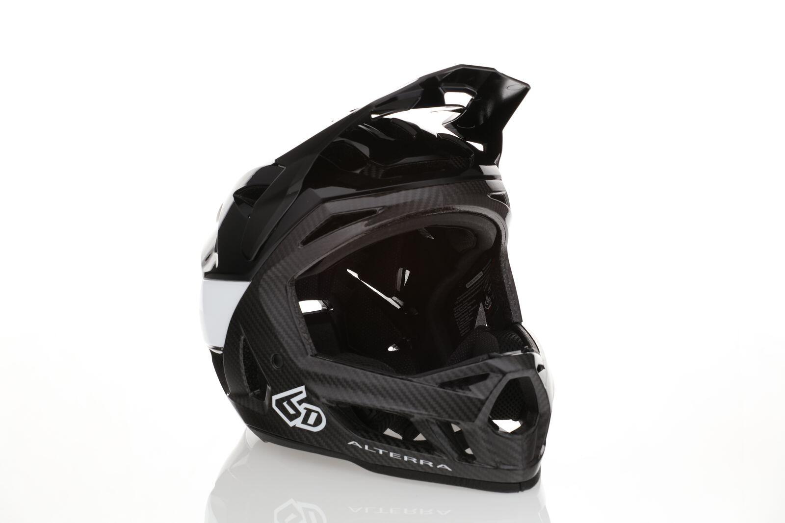 6D Helmets UK - Full Face MTB/Enduro Helmet: ATB-1E Alterra Black