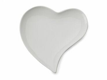 Maxwell & Williams - White Basics Heart Plate 17cm