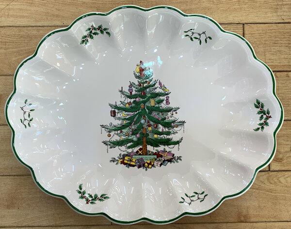 Spode Christmas Tree - Christmas Tree Oval Fluted Dish 37cm 14.5in