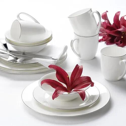Royal Worcester Serendipity Platinum Plate - Rimmed 27cm Set of 4