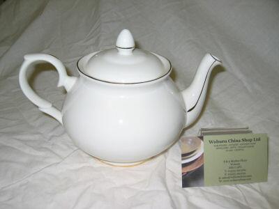 Duchess China Gold Edge - Teapot Medium 4 cup