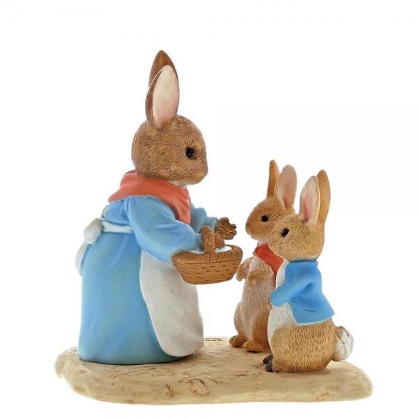 Beatrix Potter - Mrs Rabbit Flopsy & Peter Rabbit