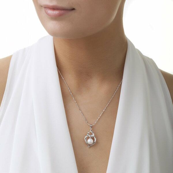 Newbridge Grace Kelly Pearl Heart Pendant