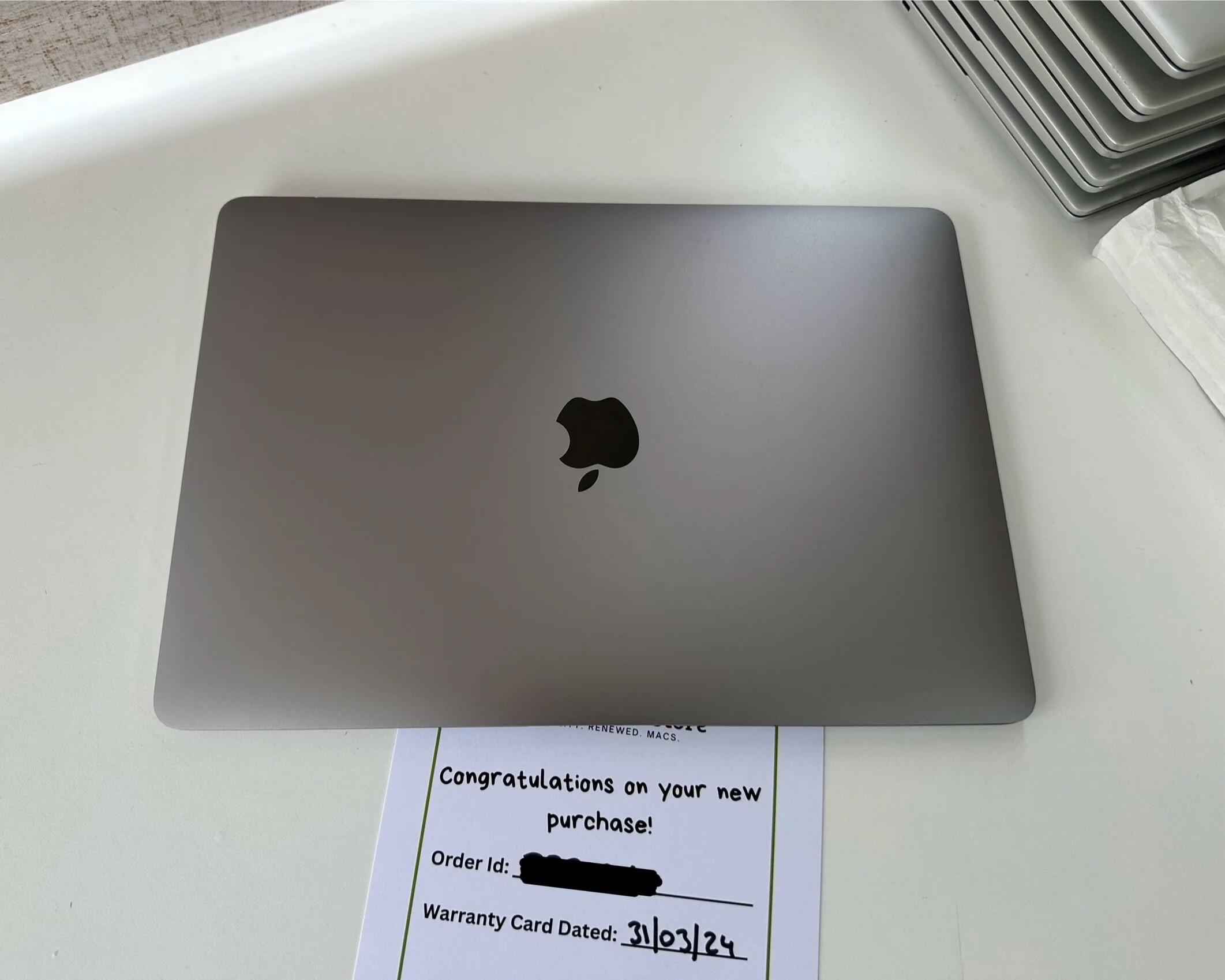 Like New* Apple MacBook Air 13.3